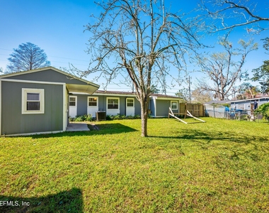 909 Westgate Drive - Photo Thumbnail 22