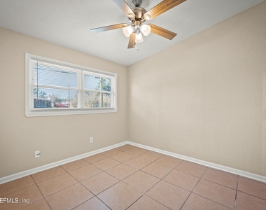 909 Westgate Drive - Photo Thumbnail 18