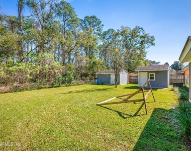 909 Westgate Drive - Photo Thumbnail 3