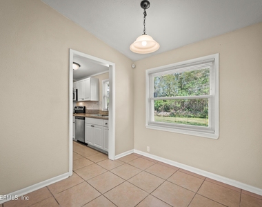 909 Westgate Drive - Photo Thumbnail 7