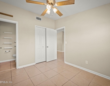 909 Westgate Drive - Photo Thumbnail 20