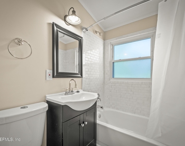 909 Westgate Drive - Photo Thumbnail 17