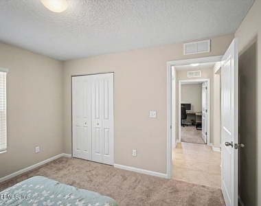 4948 Big Pine Drive - Photo Thumbnail 10