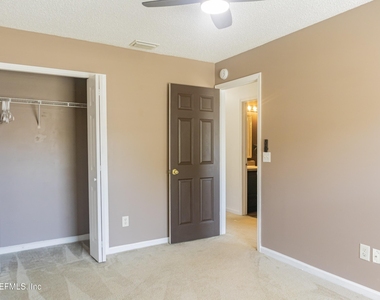 2034 Belhaven Drive - Photo Thumbnail 10