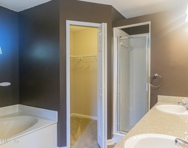 2034 Belhaven Drive - Photo Thumbnail 12