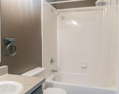2034 Belhaven Drive - Photo Thumbnail 9