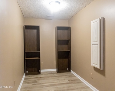 2034 Belhaven Drive - Photo Thumbnail 5