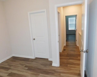 139 Pacer Place - Photo Thumbnail 22
