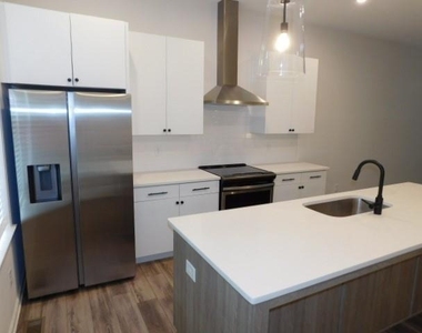 139 Pacer Place - Photo Thumbnail 10
