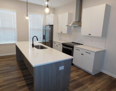 139 Pacer Place - Photo Thumbnail 9