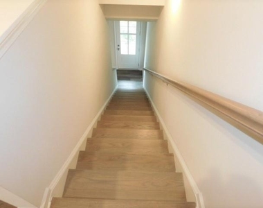 139 Pacer Place - Photo Thumbnail 7