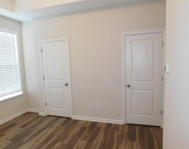 139 Pacer Place - Photo Thumbnail 25
