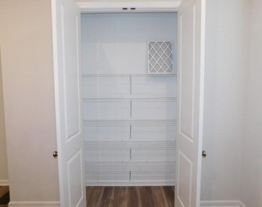 139 Pacer Place - Photo Thumbnail 13