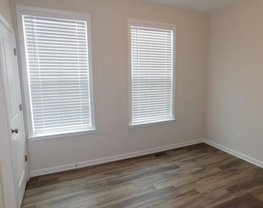 139 Pacer Place - Photo Thumbnail 21