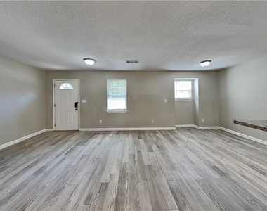 4956 W Ridge Drive - Photo Thumbnail 2