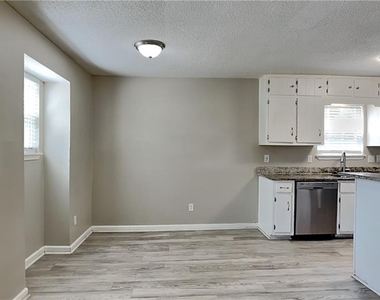 4956 W Ridge Drive - Photo Thumbnail 4