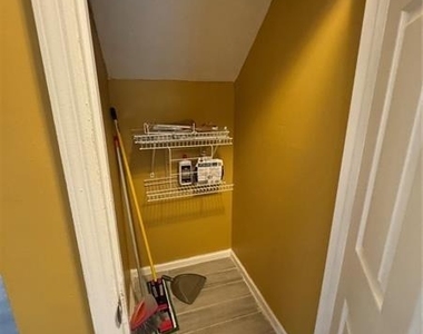 2578 Shadowbrook Drive - Photo Thumbnail 9