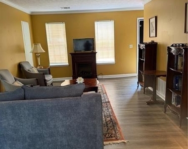2578 Shadowbrook Drive - Photo Thumbnail 4
