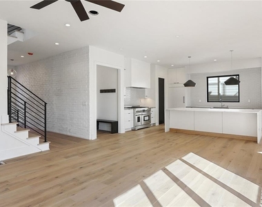 2985 Lookout Place Ne - Photo Thumbnail 12