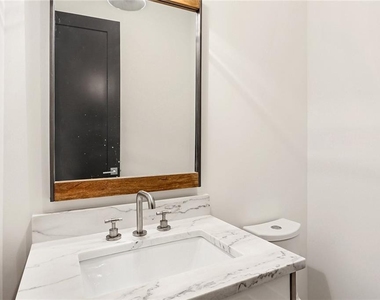 2985 Lookout Place Ne - Photo Thumbnail 5