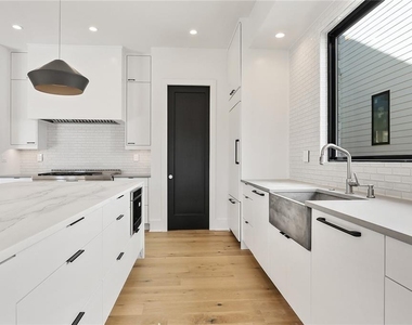 2985 Lookout Place Ne - Photo Thumbnail 17