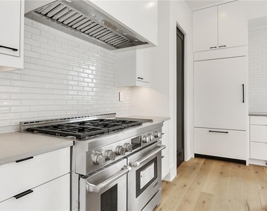 2985 Lookout Place Ne - Photo Thumbnail 14