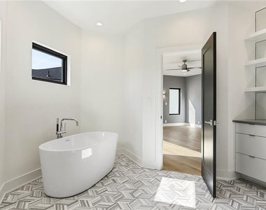 2985 Lookout Place Ne - Photo Thumbnail 24