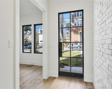 2985 Lookout Place Ne - Photo Thumbnail 3