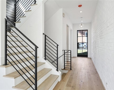 2985 Lookout Place Ne - Photo Thumbnail 6