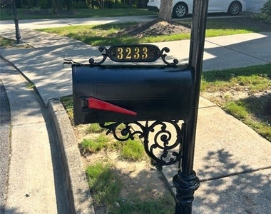 3233 Glenloch Place - Photo Thumbnail 2