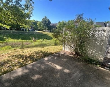 3233 Glenloch Place - Photo Thumbnail 13