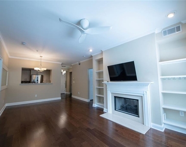 3275 Ne Lenox Road Ne - Photo Thumbnail 8