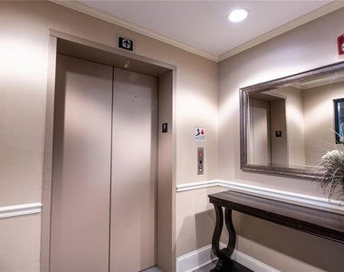 3275 Ne Lenox Road Ne - Photo Thumbnail 31