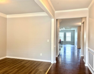 2418 Ivy Meadow Lane - Photo Thumbnail 3
