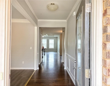 2418 Ivy Meadow Lane - Photo Thumbnail 1