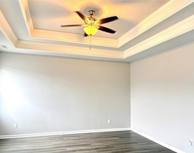 2418 Ivy Meadow Lane - Photo Thumbnail 15