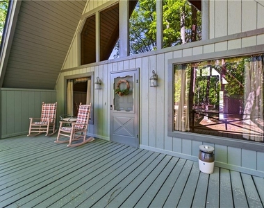 114 Cherokee Drive S - Photo Thumbnail 5