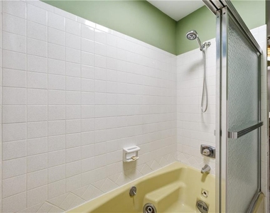 114 Cherokee Drive S - Photo Thumbnail 32