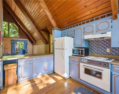 114 Cherokee Drive S - Photo Thumbnail 20