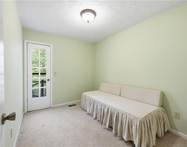 114 Cherokee Drive S - Photo Thumbnail 24