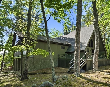 114 Cherokee Drive S - Photo Thumbnail 2