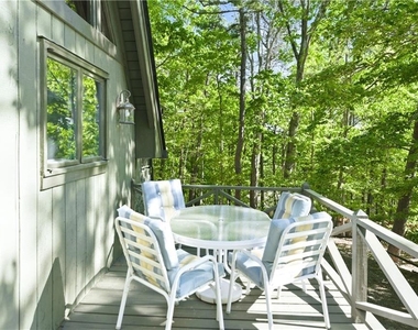 114 Cherokee Drive S - Photo Thumbnail 14