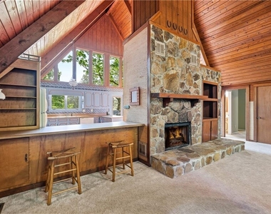 114 Cherokee Drive S - Photo Thumbnail 11
