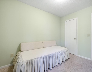 114 Cherokee Drive S - Photo Thumbnail 25