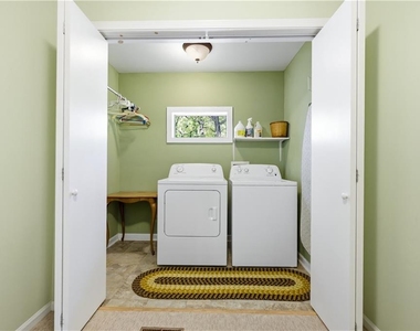 114 Cherokee Drive S - Photo Thumbnail 28
