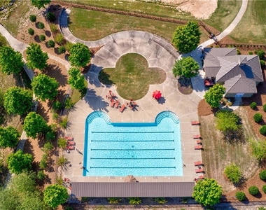 114 Cherokee Drive S - Photo Thumbnail 57