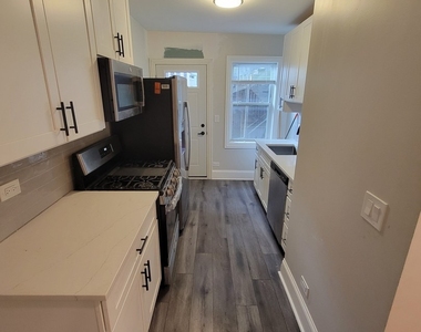 6430 N Richmond Street - Photo Thumbnail 8
