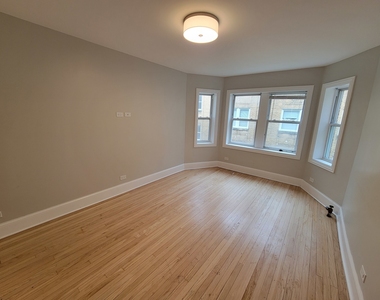 6430 N Richmond Street - Photo Thumbnail 3