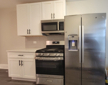 6430 N Richmond Street - Photo Thumbnail 7