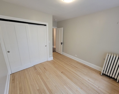 6430 N Richmond Street - Photo Thumbnail 12